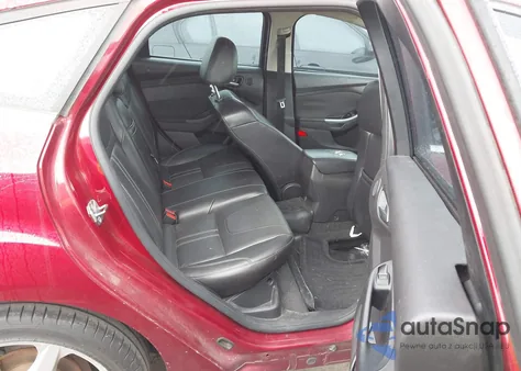 2013 Ford Focus Titanium z USA, uszkodzony, nr VIN 1FADP3N23DL274828